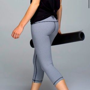 2 for $15 | Lululemon Gingham Wunder Under Cropped Mid Rise Leggings | Size 6